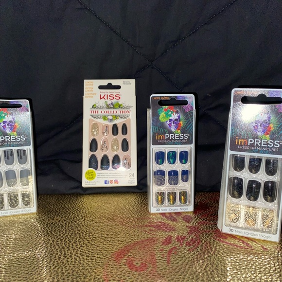 Short press on nails - Picture 4 of 5